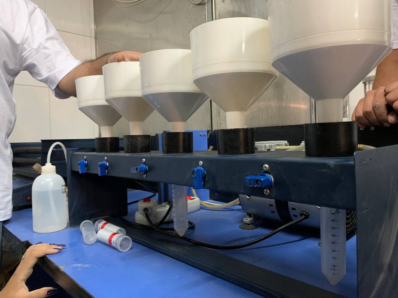 آزمایشگاه خاک عمیران